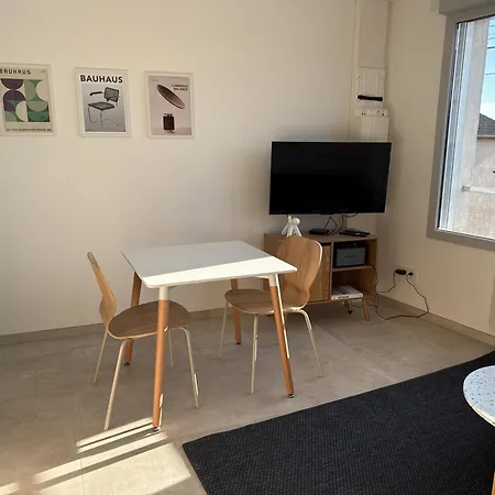 La Bergerie 2 *